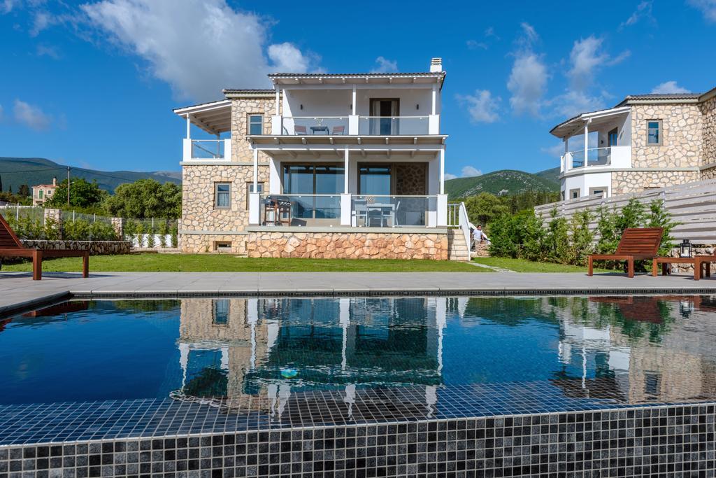 White Villas Каравомилос Екстериор снимка