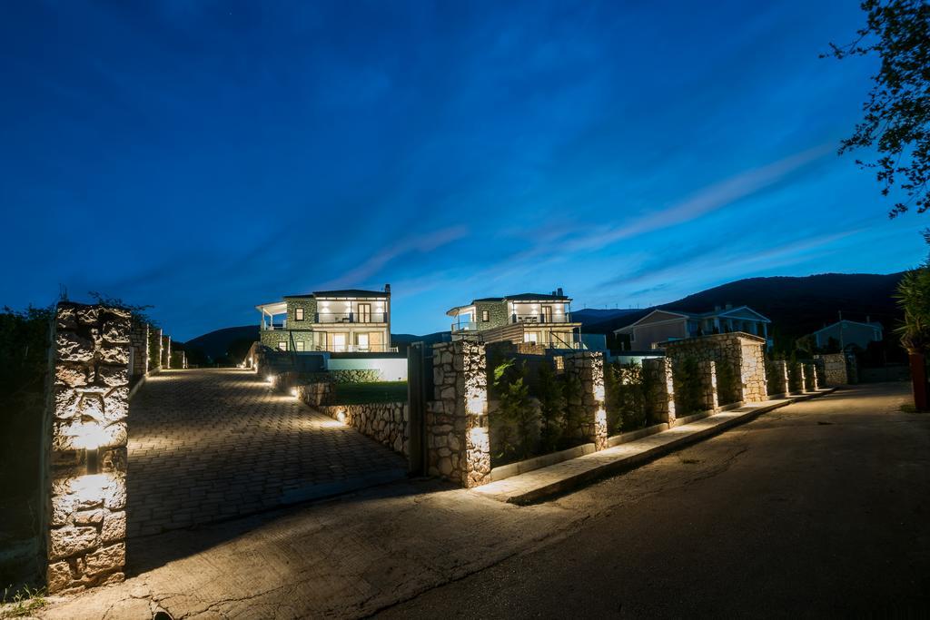 White Villas Каравомилос Екстериор снимка