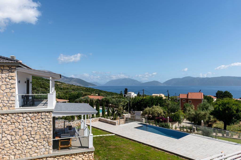 White Villas Каравомилос Екстериор снимка